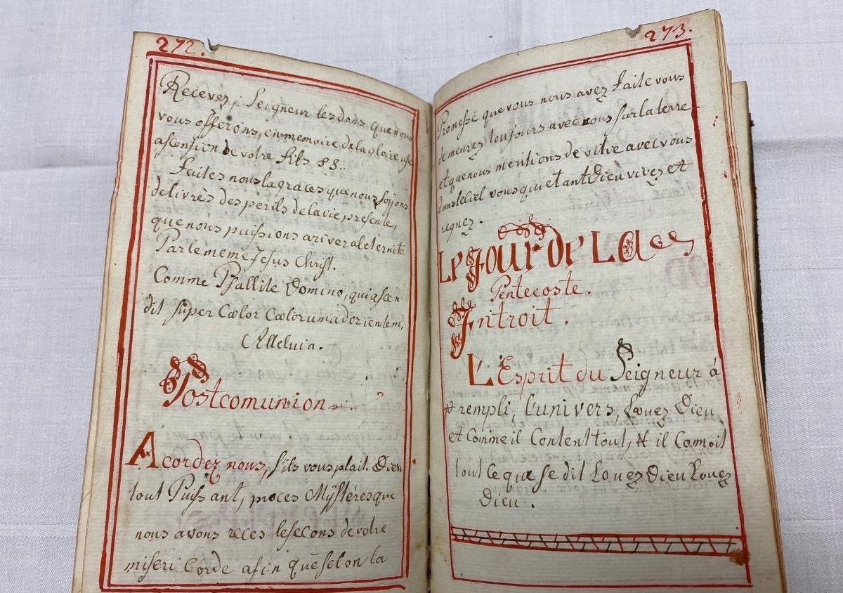 Heures royales dediès a Madame La Dauphine – 1785 – libro manuscrito antiguo
